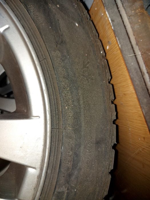 Гуми 205 55 16 много запазени