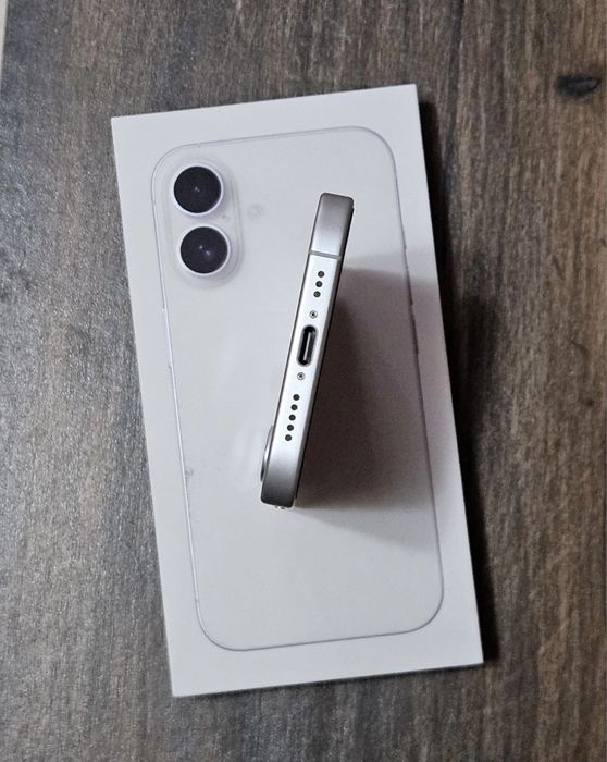 Iphone 16 la cutie ca nou 10/10