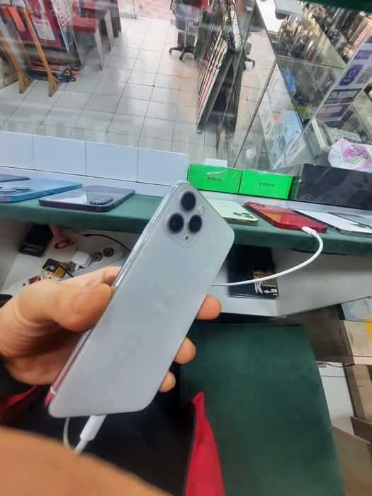 iPhone 11 pro kh/a ideali