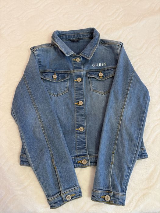 Оригинално яке Guess