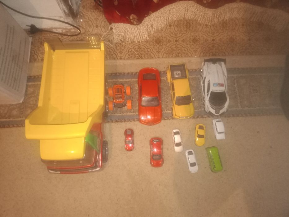 Продам детский машины