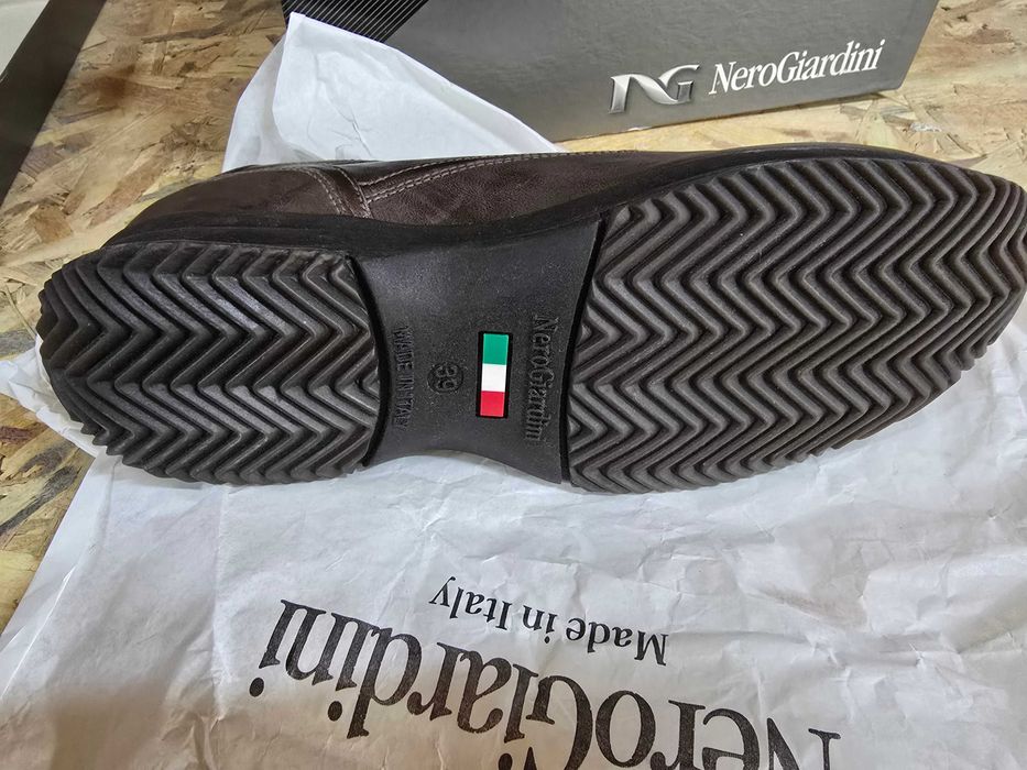 Италянски Женски Обувки Неро Джиардини НОВИ 39 номер