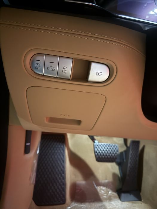 Genesis g90 SWB 2026 yil Yengi