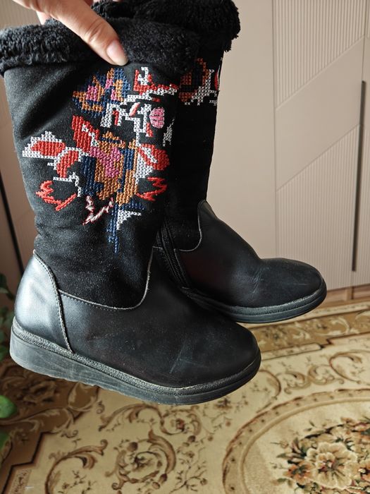 Продам детские сапоги
