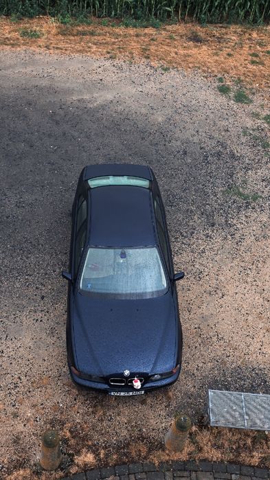BMW E39 523i 1999 | Manual | Întreținut