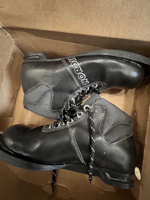 Продам лыжи с доставкой