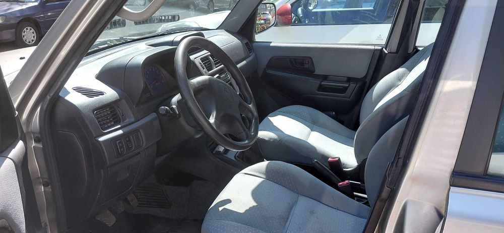 Продавам джип Mitsubishi Pajero Pinin