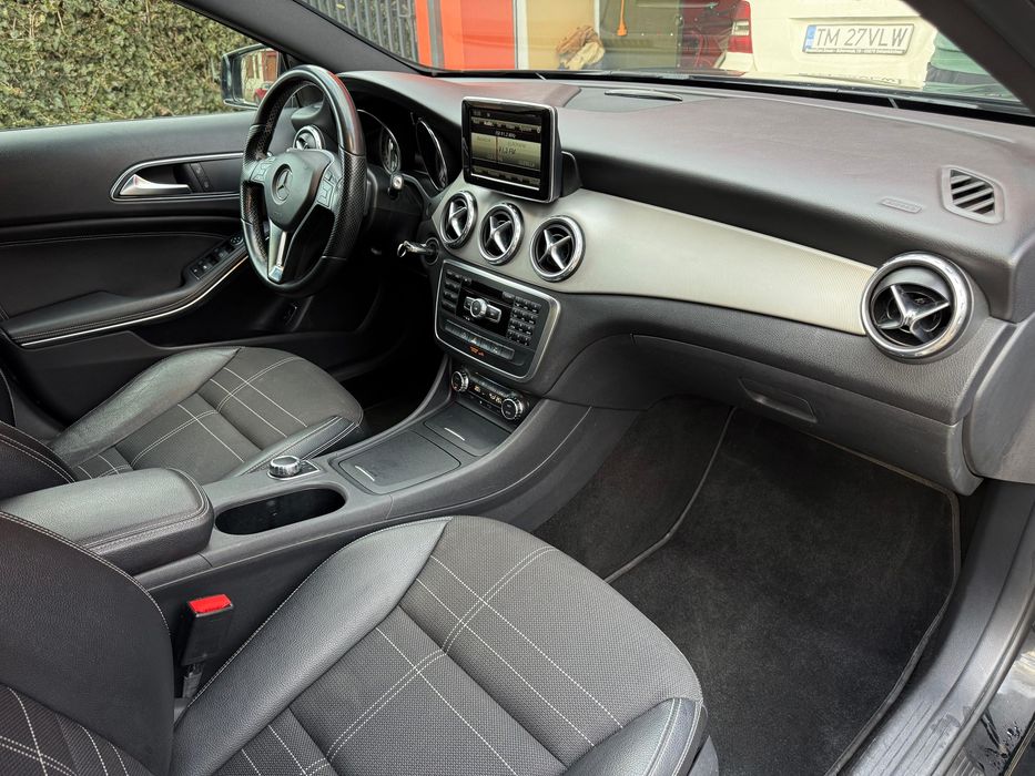 Mercedes GLA 200d 136 Cp 2015 Euro 6 | Navi mare | BiXenon | Jante AMG | Rate fixe |