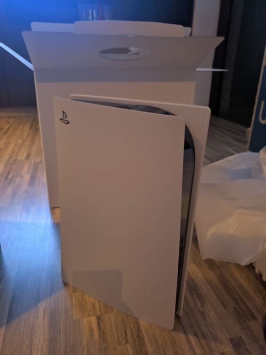 PlayStation 5 Disk Edition ( PS5 )