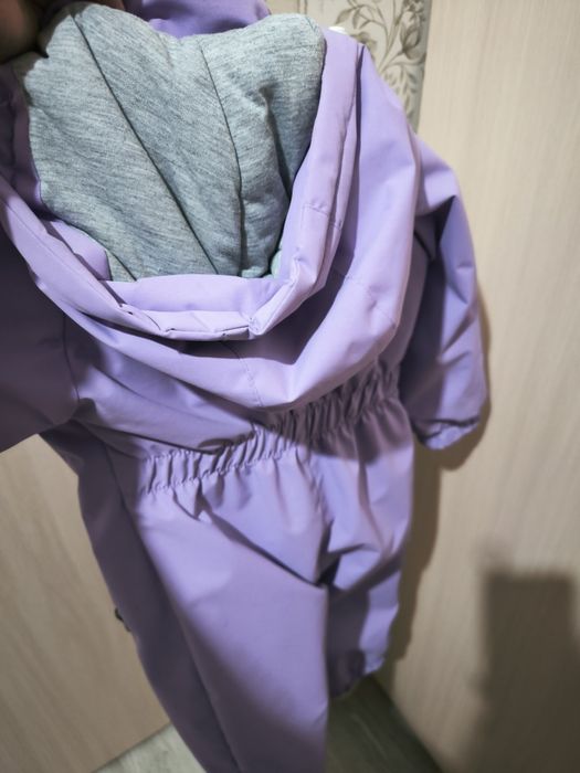 Продам детский комбинезон на осень