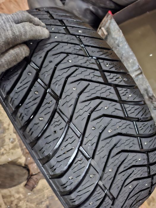 Срочно продам шины R 22