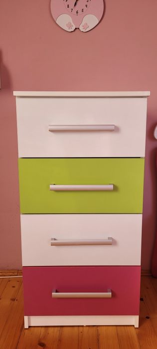 Mobilier cameră fete