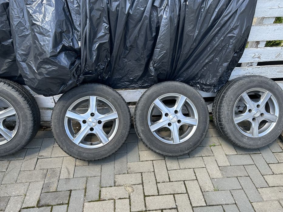 Set 4 cauciucuri de vara 185/65R14 pe jente aliaj
