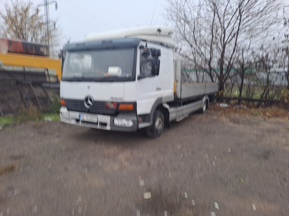 Vând Mercedes atego 7.5t an 2004.