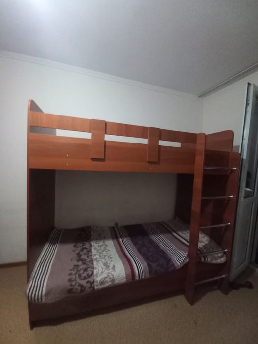 Двухярусная кровать