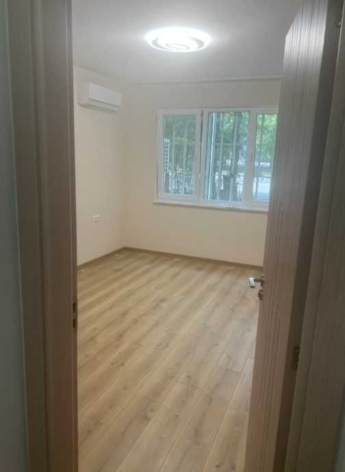 Дава се под наем Многостаен апартамент в София, Изток - 83 кв.м за 767 € - Снимка #4