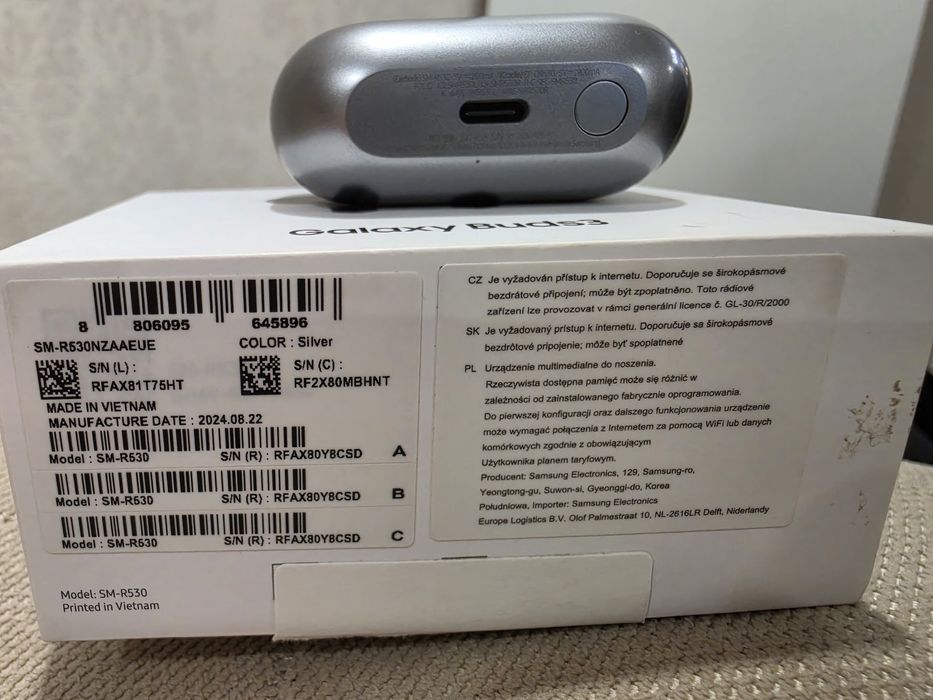Samsung Galaxy Buds3, grey, in Garantie.