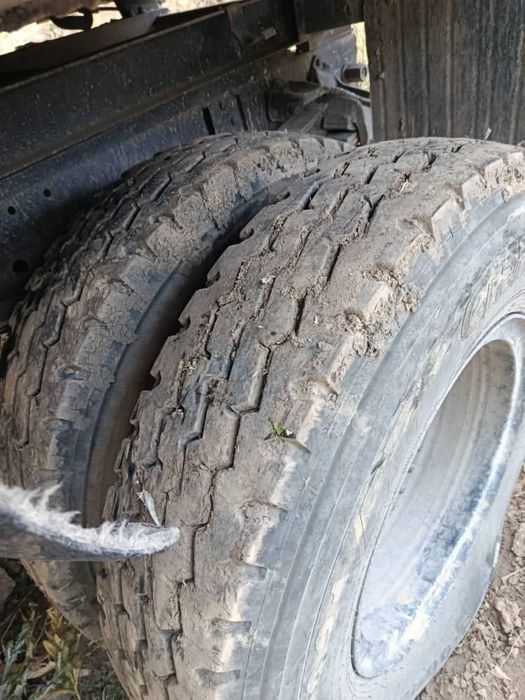 Zil 130 ishlab turibdi mator Ural karopka yaxwi iwi yo'q zadni most Ra