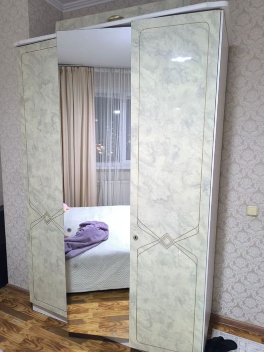Продам спальный гарнитур в хорошем состояние