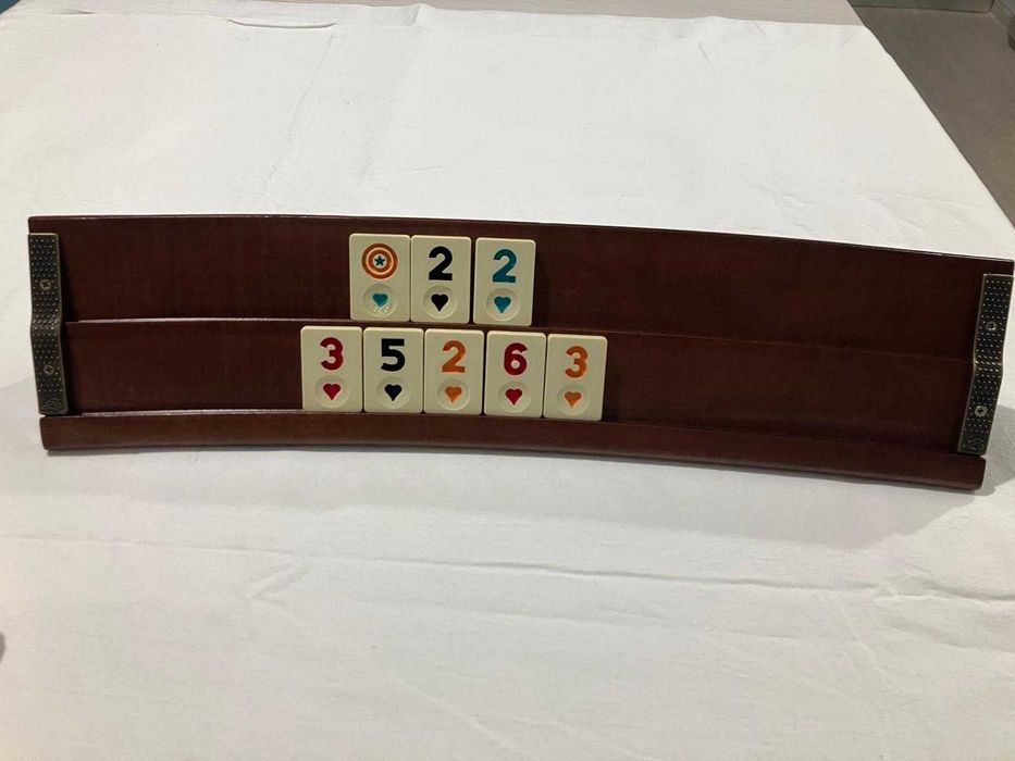 Joc Remi Remy. Table curbate grele din lemn masiv lacuit. NOU