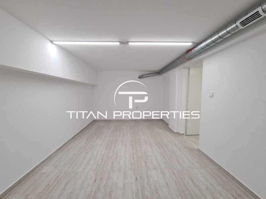 Дава се под наем Офис в Пловдив, Съдийски - 302 кв.м за 2000 € - Снимка #13