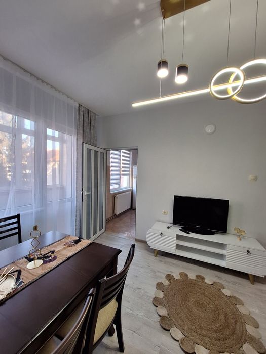 Продава се Тристаен апартамент в Чирпан - 122 кв.м за 681 €/кв.м - Снимка #6