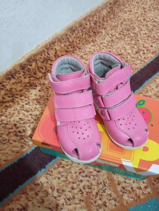 Продам ортопедическуб обувь