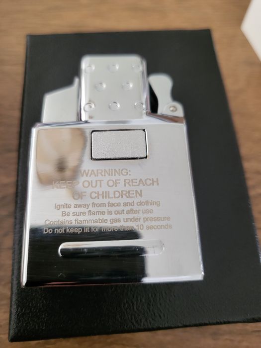Bricheta Zippo pe gaz