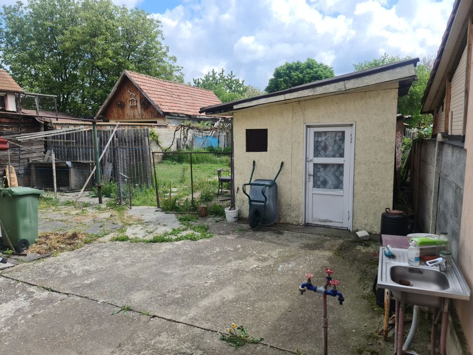 Proprietar vând casă cu teren 900 mp în Râșnov – zonă liniștită – ideal locuință, casă de vacanță sau investiție – 165.000 € negociabil