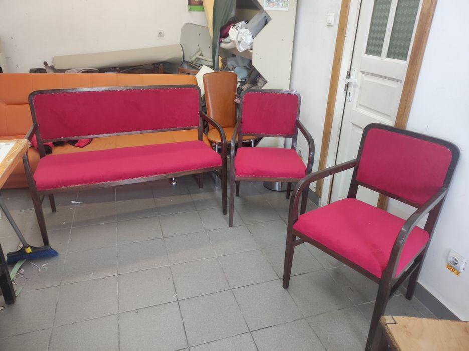 Tapiter Tapitam și retapitam canapele