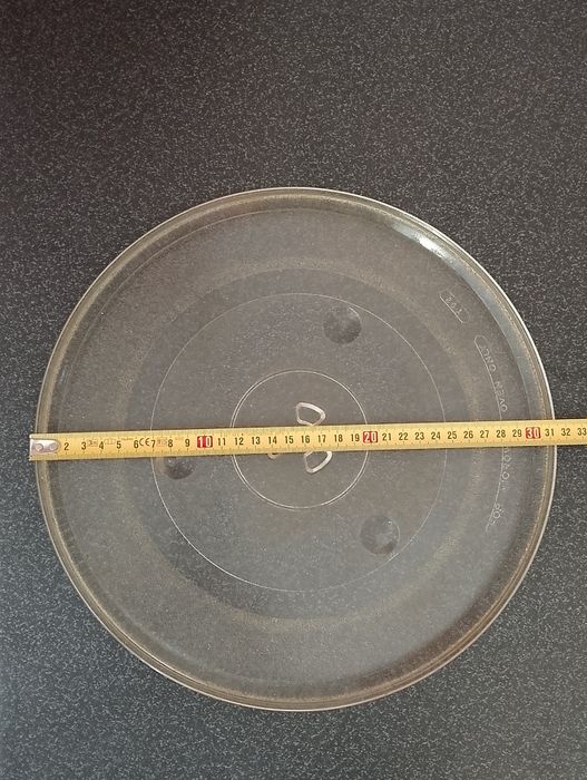 Чиния за микровълнова фурна