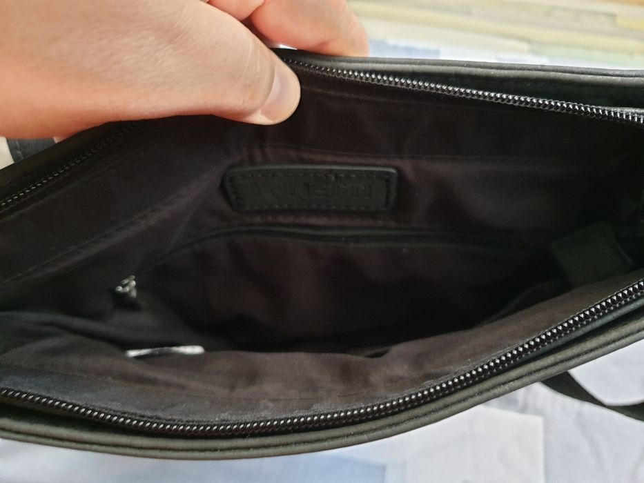 Страхотна мъжка чантичка