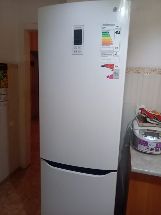Холодильник LG двухкамерный