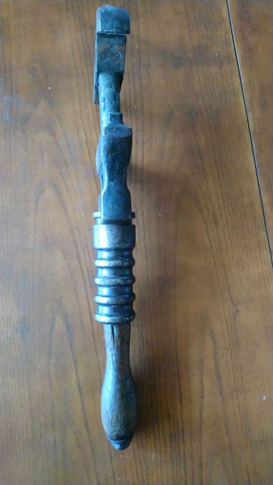 Стар регулируем ключ.