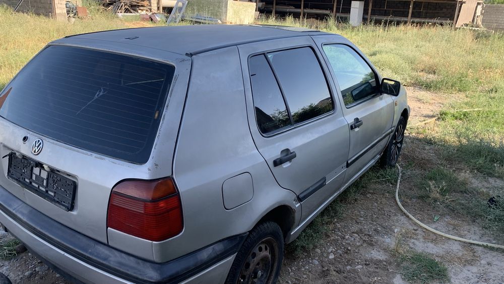 Гольф 3 сойылып жатыр