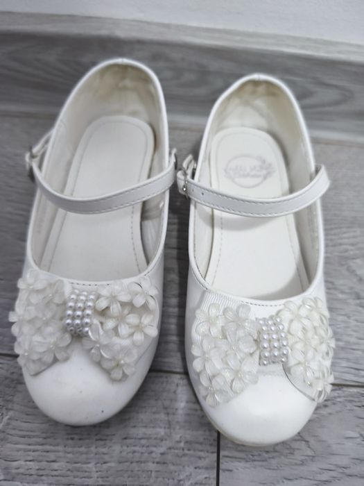 Pantofi fetițe Nelli Blu mărimea 31, albi, eleganți pentru serbare