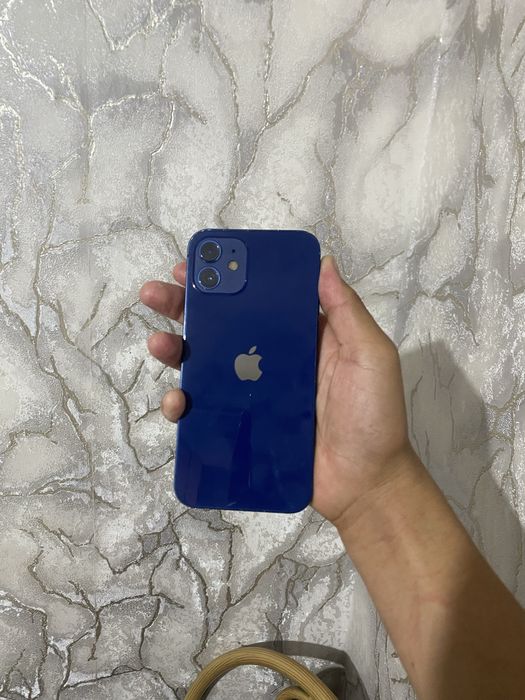 iPhone 12 с граним