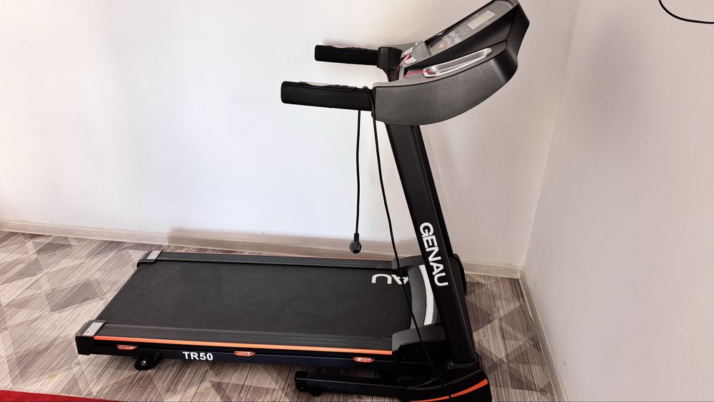 Беговая дорожка Genau TR50