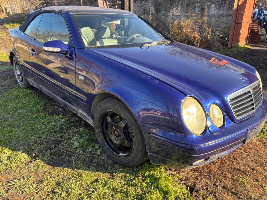 w208 2.0 бензин 136 на части цвят (935U)