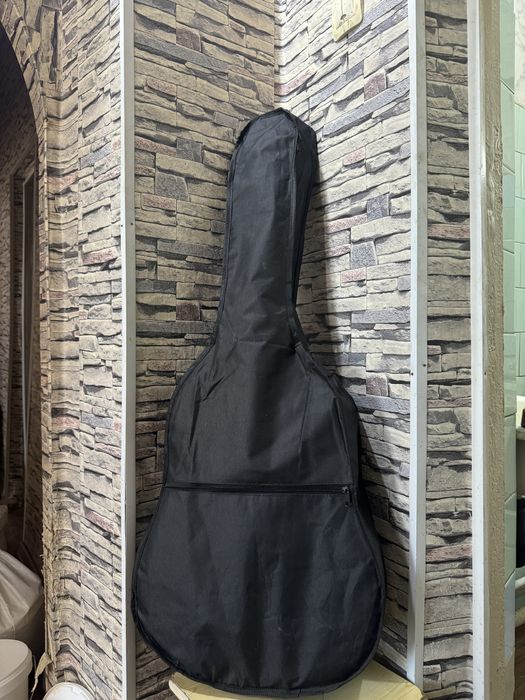 Акустическая гитара