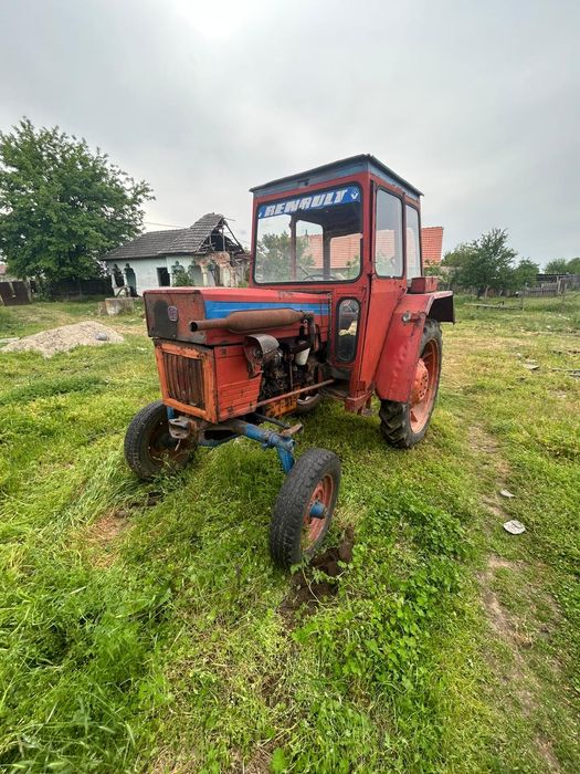 Vand tractor U445 cu plug