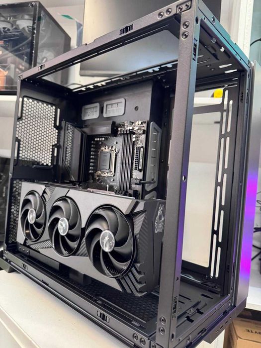 Calculator Lian Li Ryzen 9950x3d,RTX 5090,32GB,4TB,X870e,Tva,Garantie!