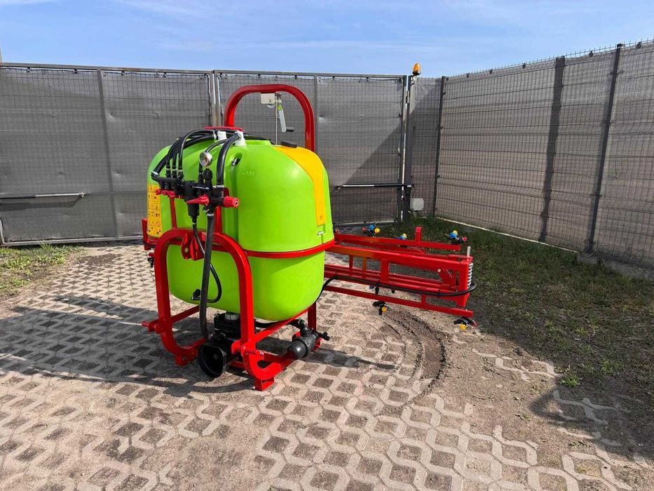 Опрыскиватель навесной 400, 600, 800л аналог Lisicki Польша