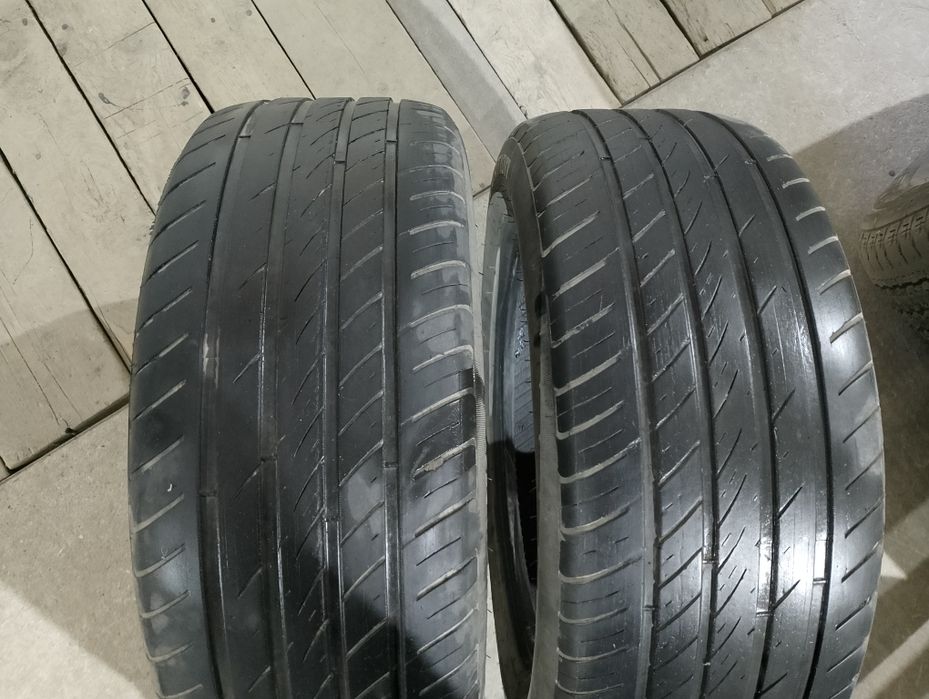 Продам резину две покрышки