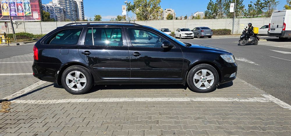 SKODA Octavia 2010 — imagine 2