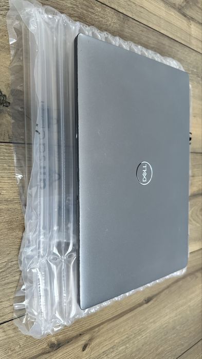 Лаптоп Dell Latitude 5320 FHD 13.3” Intel i5-1145G7 16GB RAM 256GB SSD