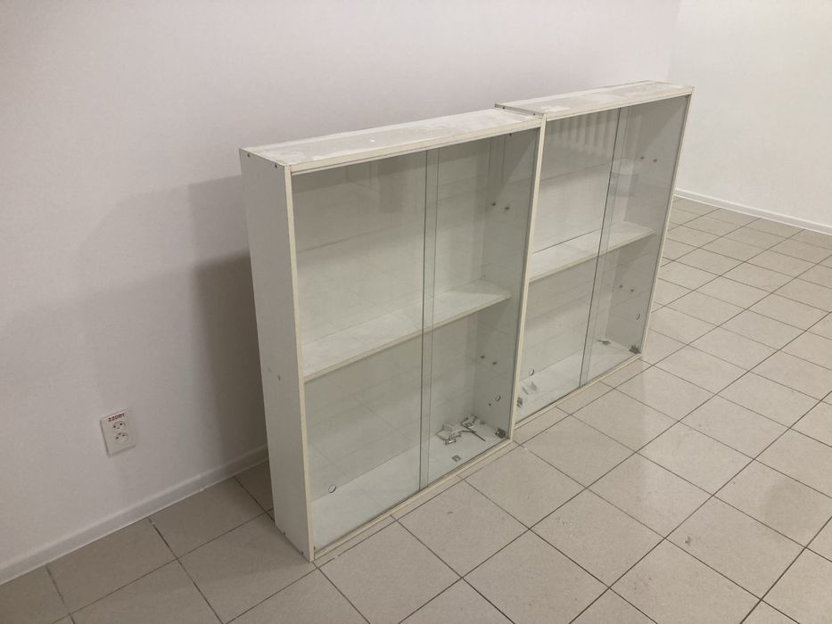 Подвесной шкаф белый