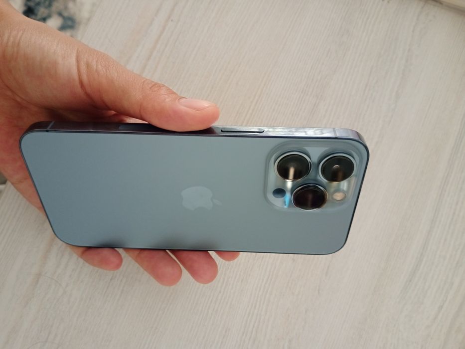 iPhone 13 pro 128 blue