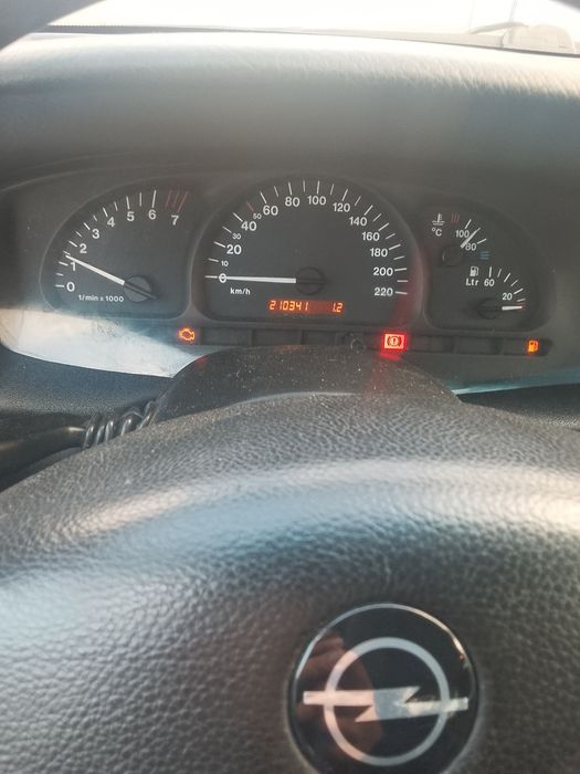 Vand Opel vectra B C. C 1.8 16 V 2001 motor z18xe enzină
