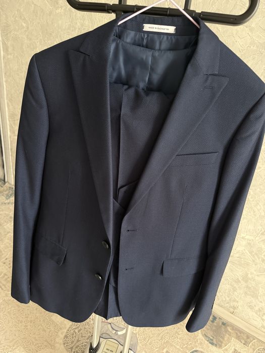 Мужской костюм тройка